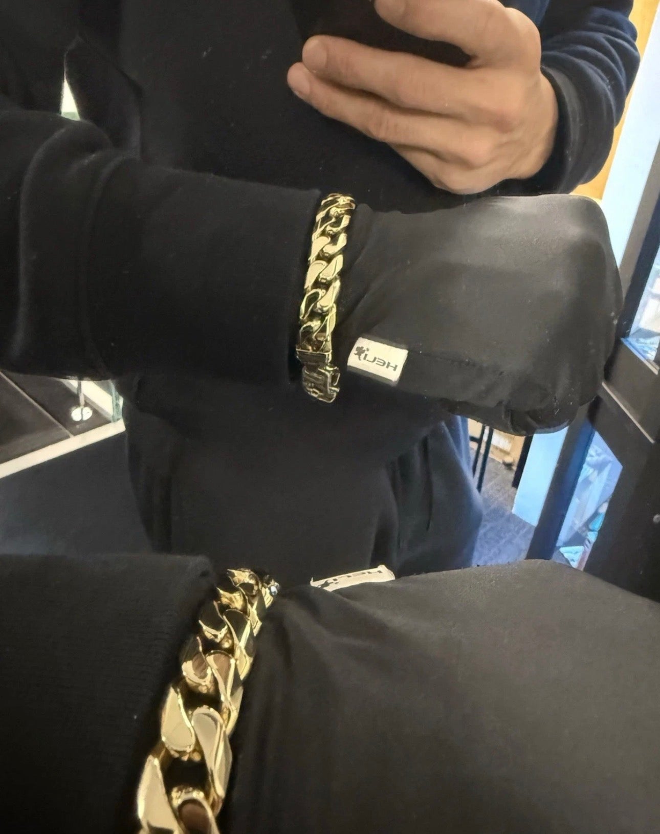 9ct Solid Gold Curb Heavy Bracelet - LH Watch Trade - 86.2g