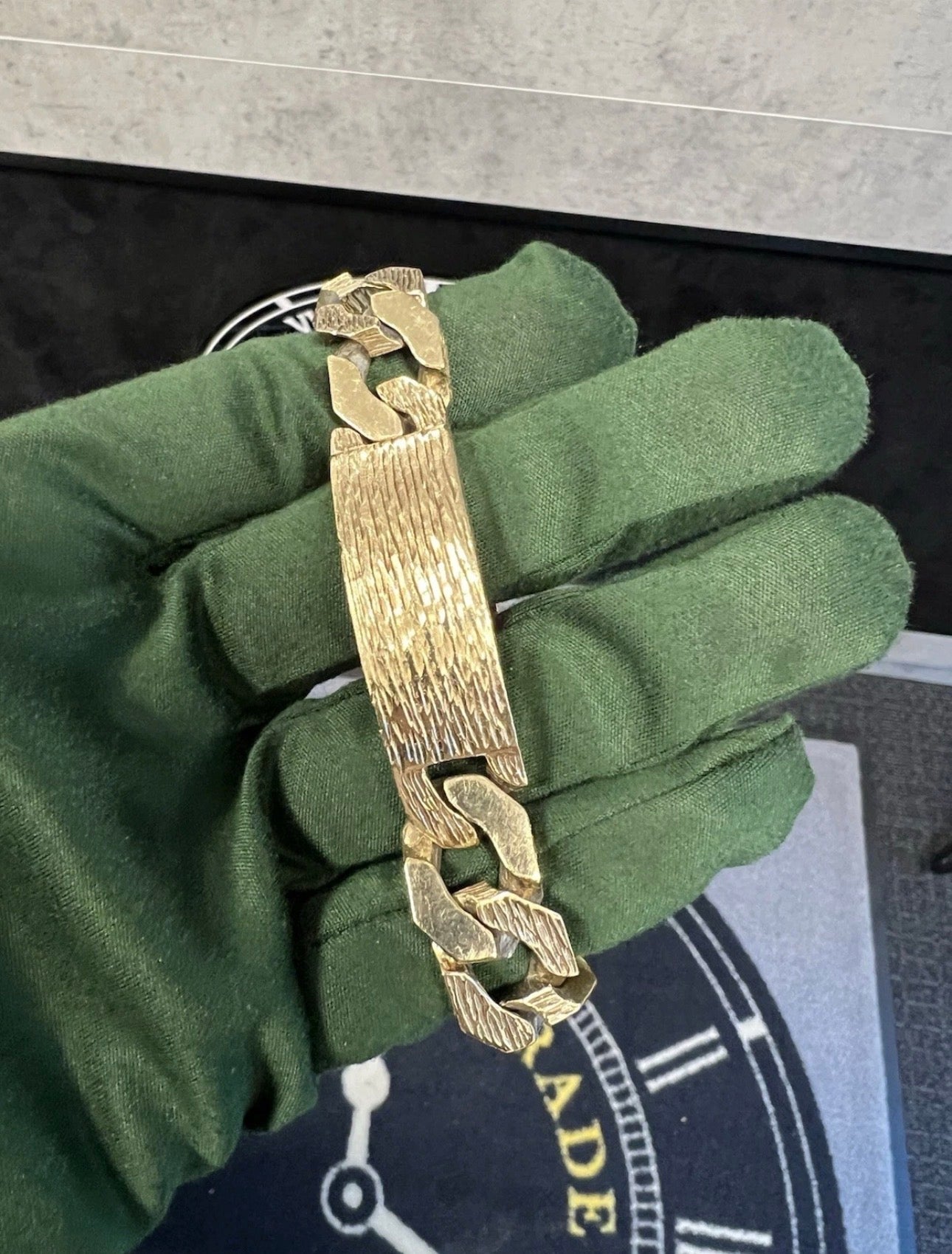 Men’s Heavy Curb ID Bracelet 9ct Solid Gold Lh Watch Trade
