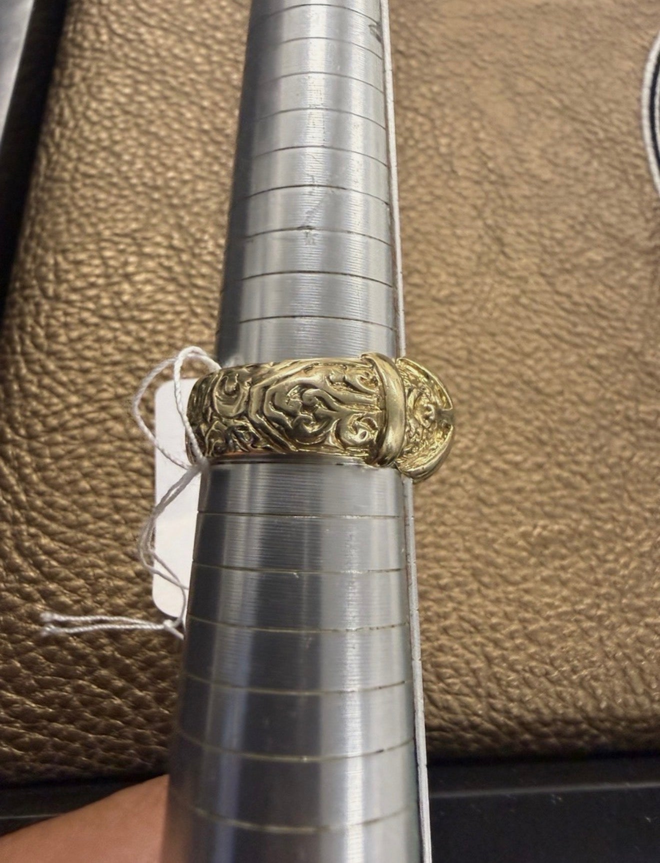 9ct Gold Buckle Ring - Beautiful Attention To Detail Hallmarked Size Z - 14.3g