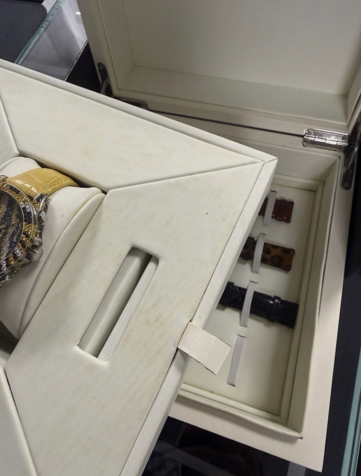Jacob and Co !RARE! 5 Timezone D-465739 - Multiple Straps - Original box