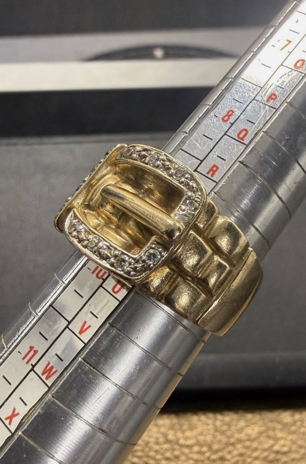 9ct Yellow Gold & Diamond Buckle Design Gents Chunky Heavy Ring Mens Hallmarked