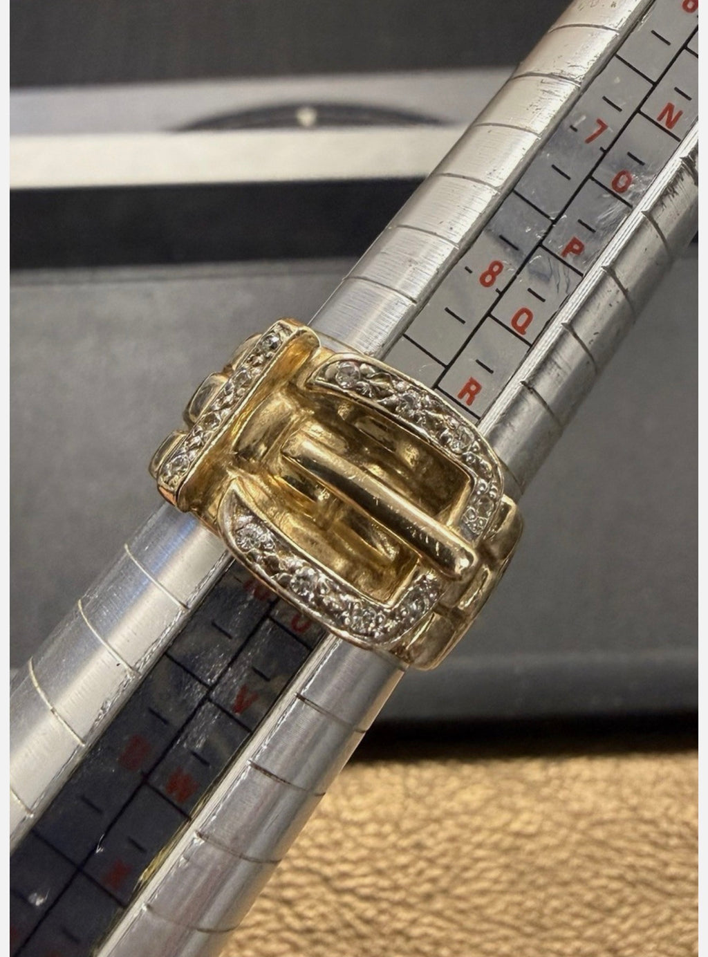 9ct Yellow Gold & Diamond Buckle Design Gents Chunky Heavy Ring Mens Hallmarked