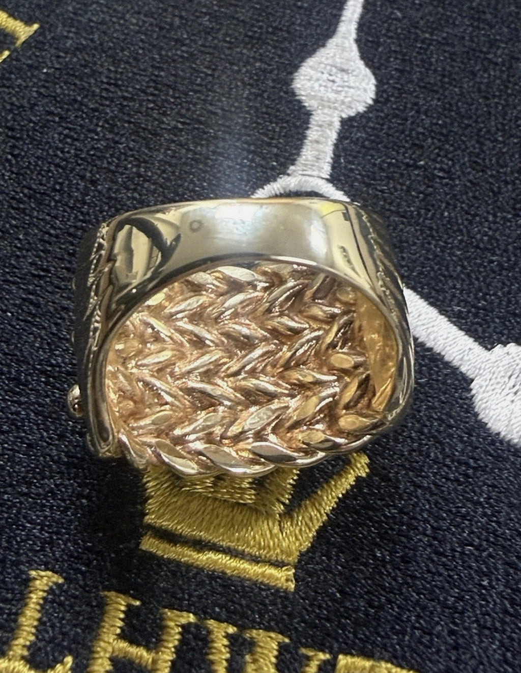 keeper ring 9ct gold