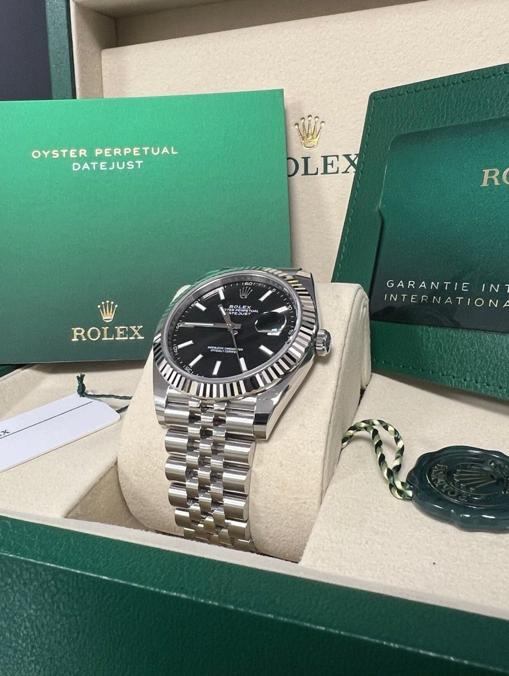 Rolex Datejust 41mm 126334 Jubilee / fluted Black Dial 2026 Mens Watch