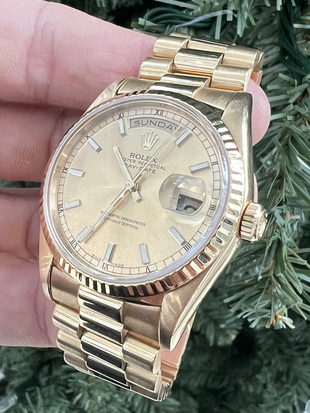 Rolex Daydate 18238 Presidential 18ct Gold Champagne Baton Dial