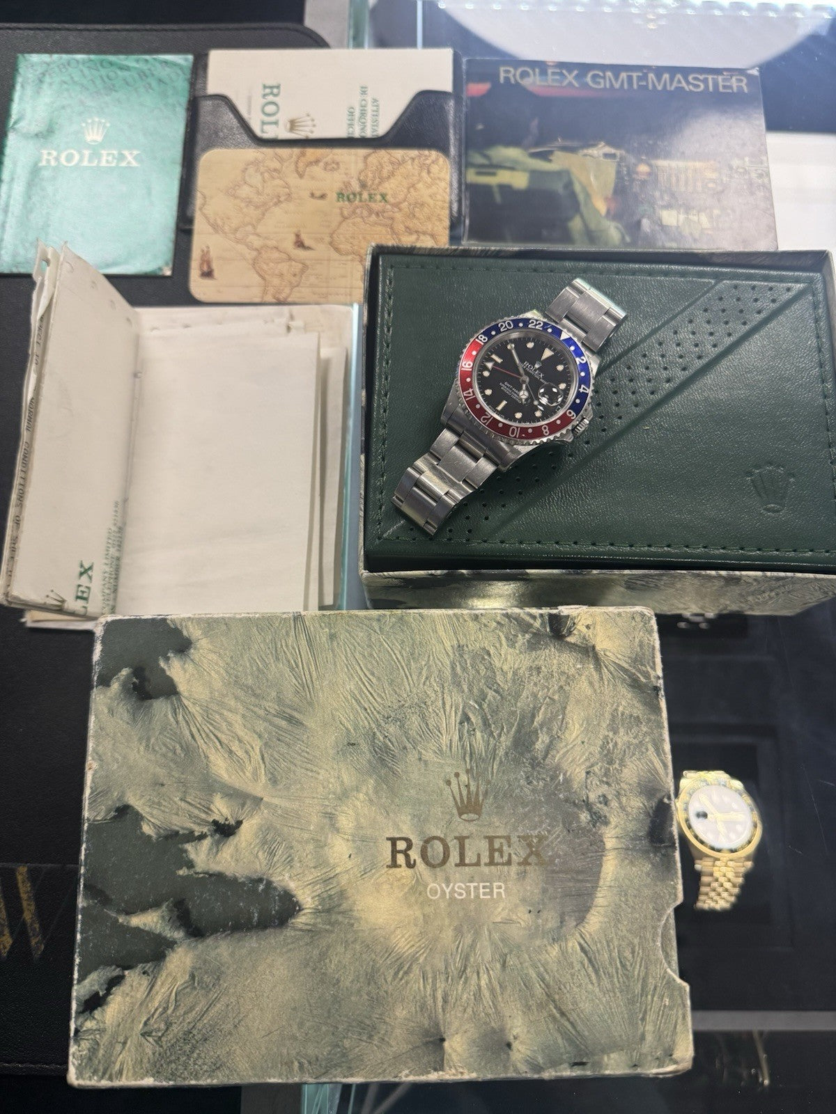 Rolex GMT-Master 16700 Watch Blue/Red Bezel Year 1989 Lovely Set! Box & Papers