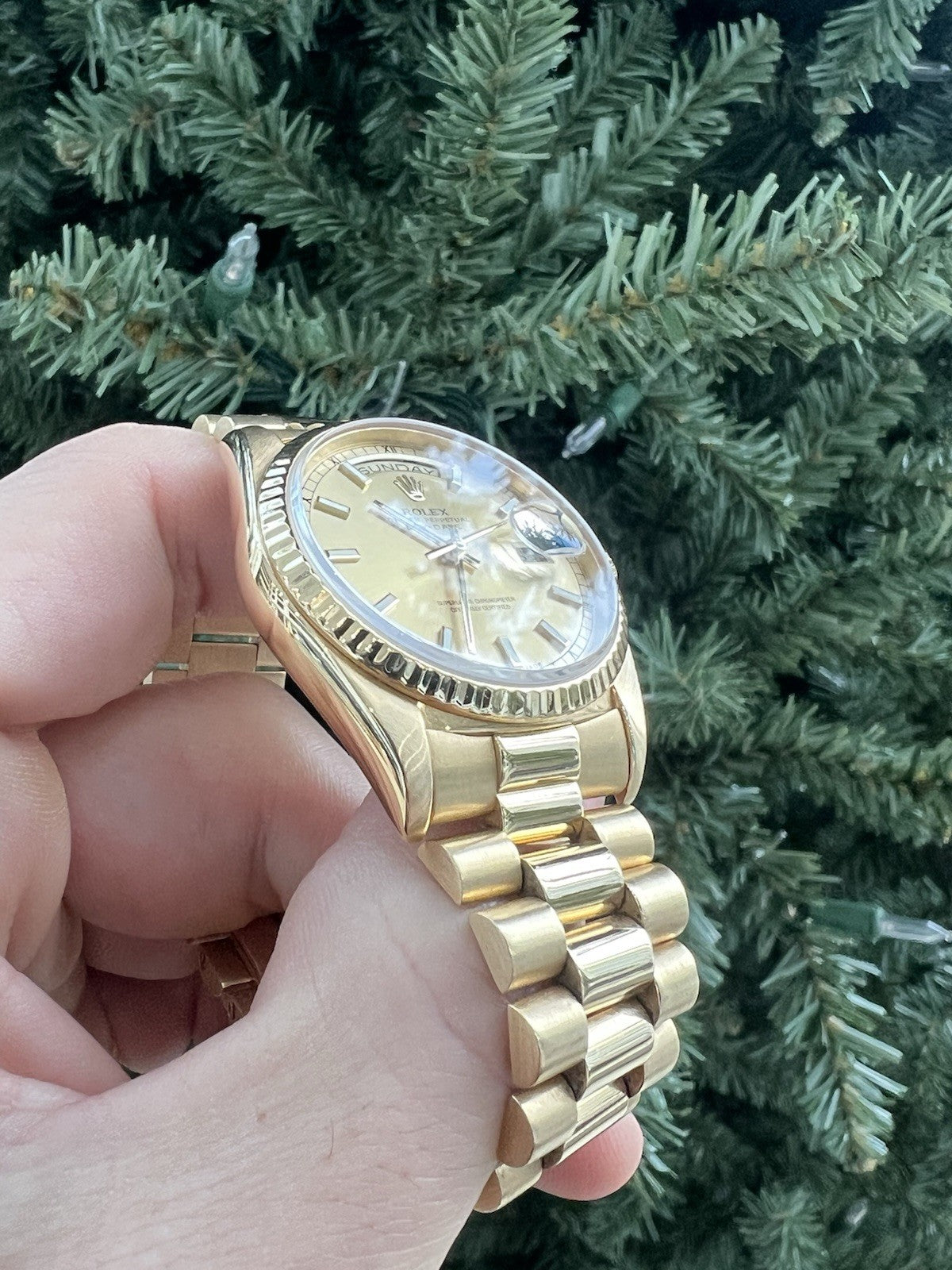 Rolex Daydate 18238 Presidential 18ct Gold Champagne Baton Dial